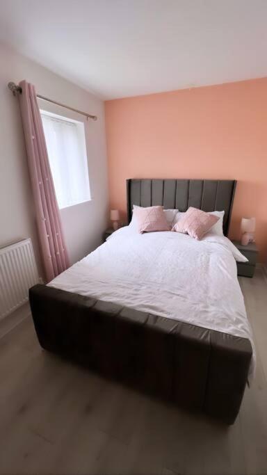 3 Stories, 5 Bedroom House In Prime Location With Balcony And Shared Garden Ліверпуль Екстер'єр фото